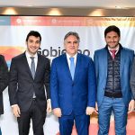El Verdadero Liderazgo en el Siglo XXI: Sin Excusas, Con Acción – Una Crítica a la Gestión Política Actual en Argentina