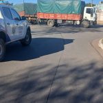 Accidente de tránsito en Tres Isletas: Motociclista herido tras colisión con camión
