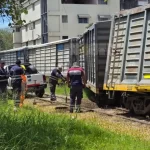 Caos En El Tránsito En Hora Pico: Descarriló Un Tren De Cargas Y Hay Al Menos 7 Cuadras Cortadas Por El Siniestro
