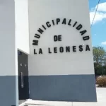 Polémica: Para ingresar en La Leonesa les cobran un canon a repartidores