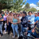 Miraflores: Ferro llevó tranquilidad a familias del Lote 88 y ratificó que no habrá desalojos