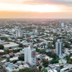Esta mañana el abrigo no fue un accesorio: fue ley