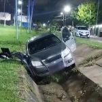 Violencia en la madrugada: detuvieron a un sospechoso tras persecución y forcejeo en una avenida resistenciana