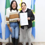Tres Isletas: el municipio entregó un nuevo título de propiedad y garantizó la seguridad habitacional a una vecina