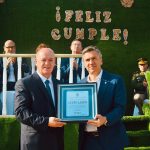 En su 105° Aniversario, Campo Largo abrió su paseo de emprendedores y entregó títulos de propiedad