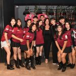 Acompañamiento Educativo: La Intendente Compartió la Presentación de Indumentaria de la Promo 2026 del Colegio Alberdi