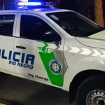 Un médico, su esposa y una amiga iban a hacer un trío, pero se enteró el novio de la chica y entró a los tiros