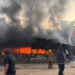Madrugada de fuego en Alberdi: varias casillas comerciales fueron arrasadas por las llamas