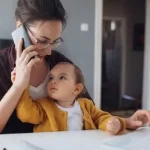 Las canastas de crianza subieron entre 2,1% y 2,4% en agosto: cuánto cuesta mantener a un hijo